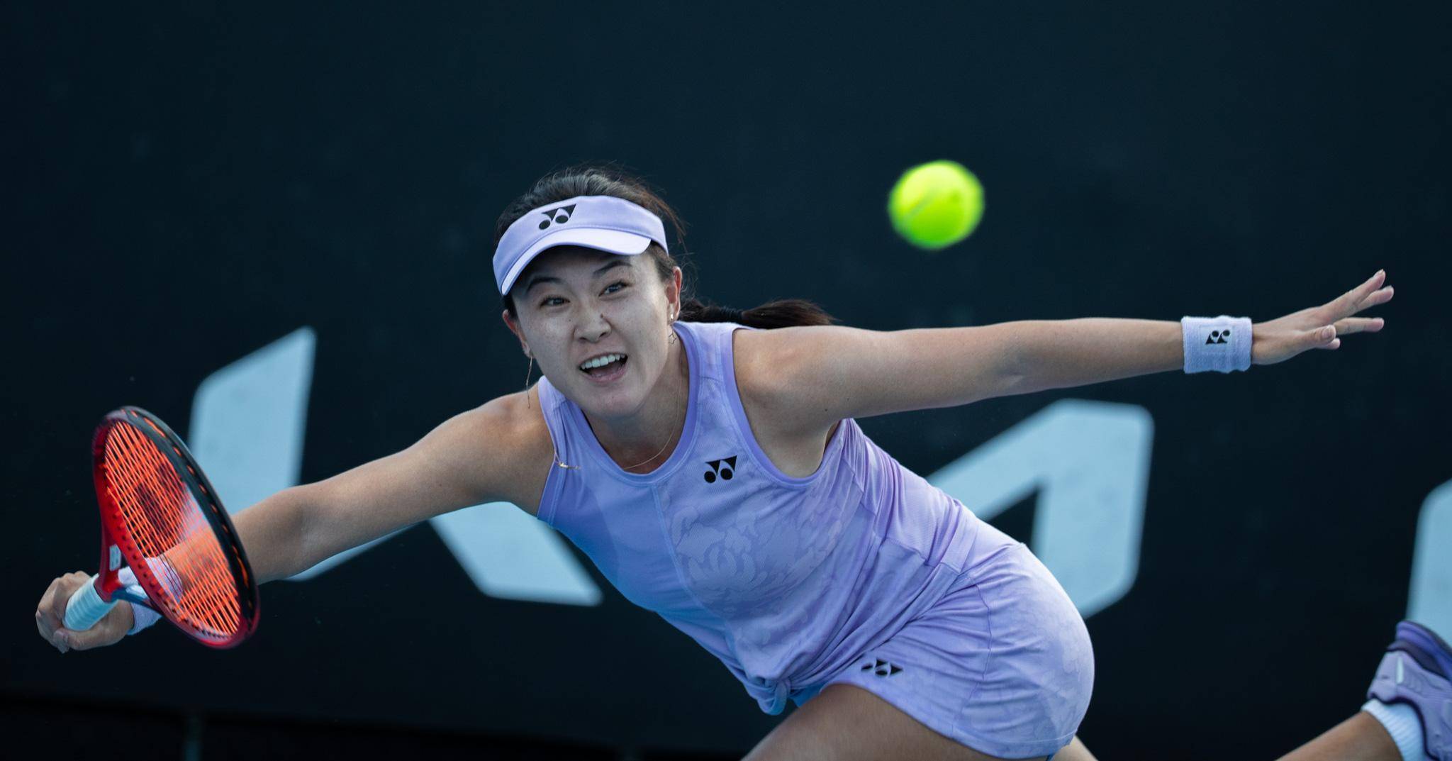 公牛引发争议！，阿扎伦卡官方宣布爆冷新规观众掌声雷动