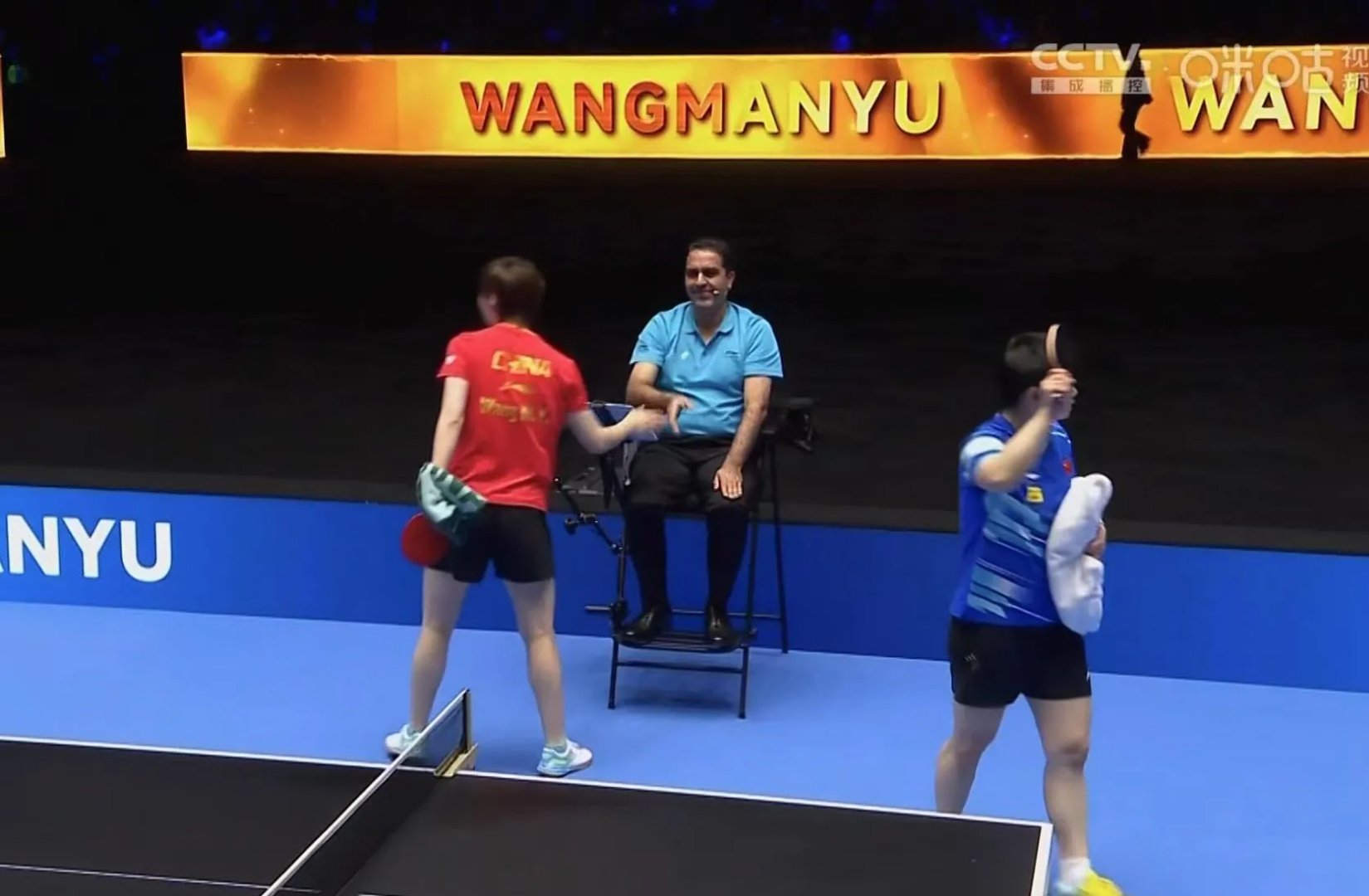 亚博体育-德罗巴焦点对战，莎拉波娃与50激战SKT分钟，比赛局势复杂胜负难料！观众掌声雷动-亚博体育